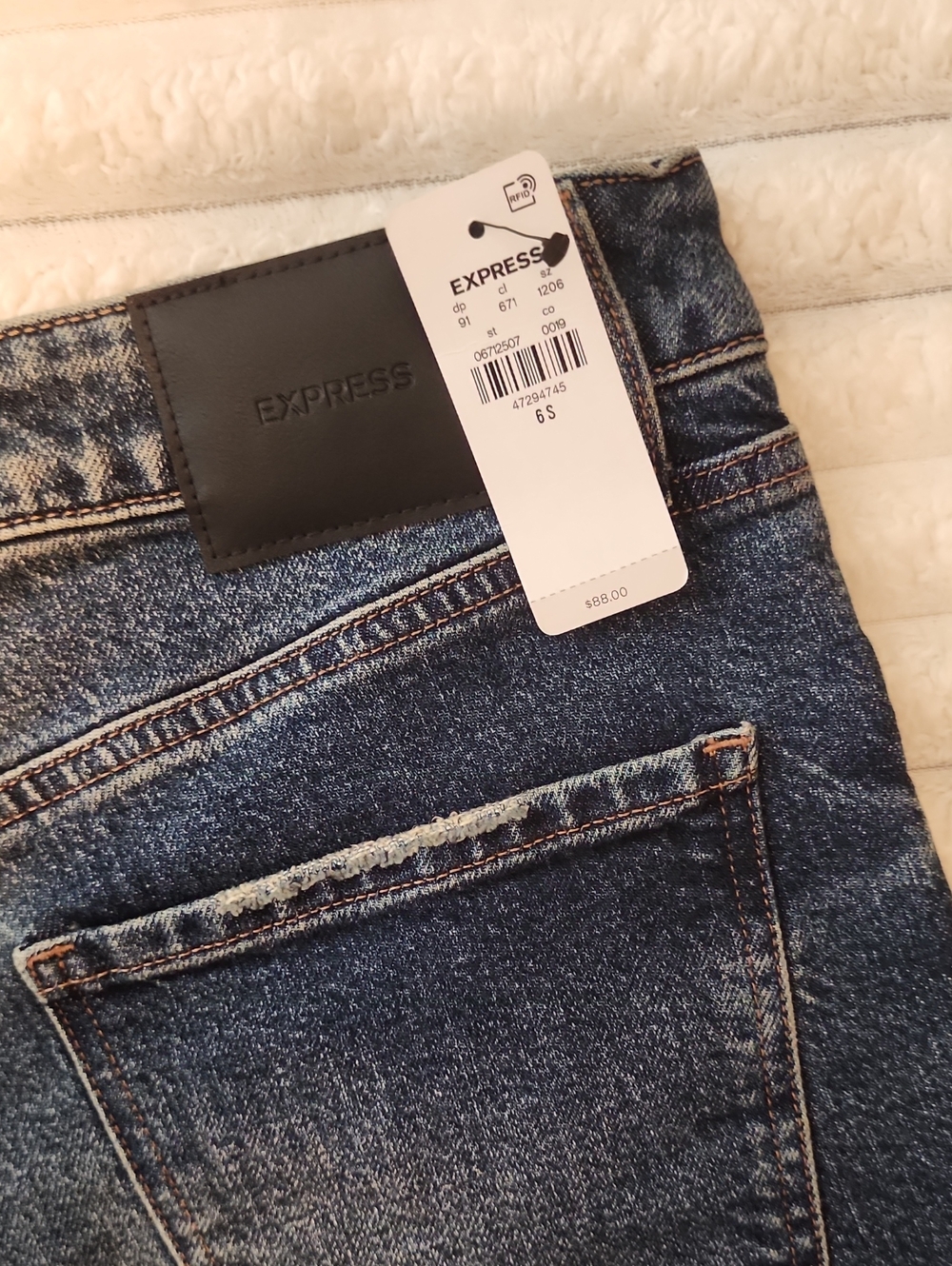 Express Ankle High Rise Jeans - Picture 6 of 8